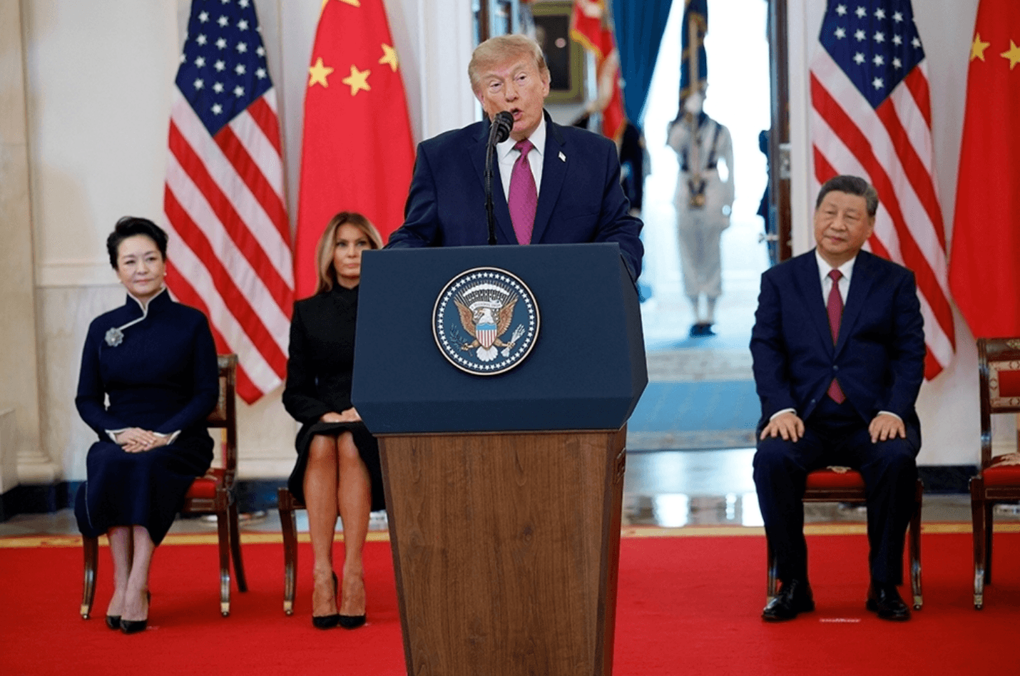 Tổng thống Mỹ Donald Trump phát biểu tại Nhà Trắng sau lễ đón Chủ tịch Trung Quốc Tập Cận Bình ngày 24/9/2026. Ảnh: Reuters