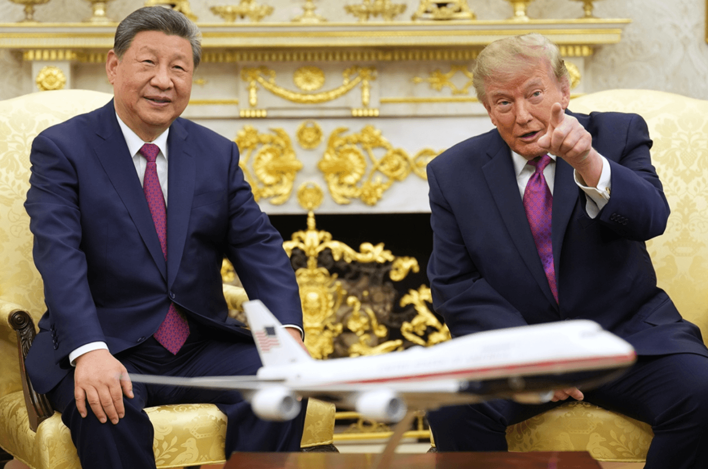 Tổng thống Mỹ Donald Trump và Chủ tịch Trung Quốc Tập Cận Bình. Ảnh: AP.