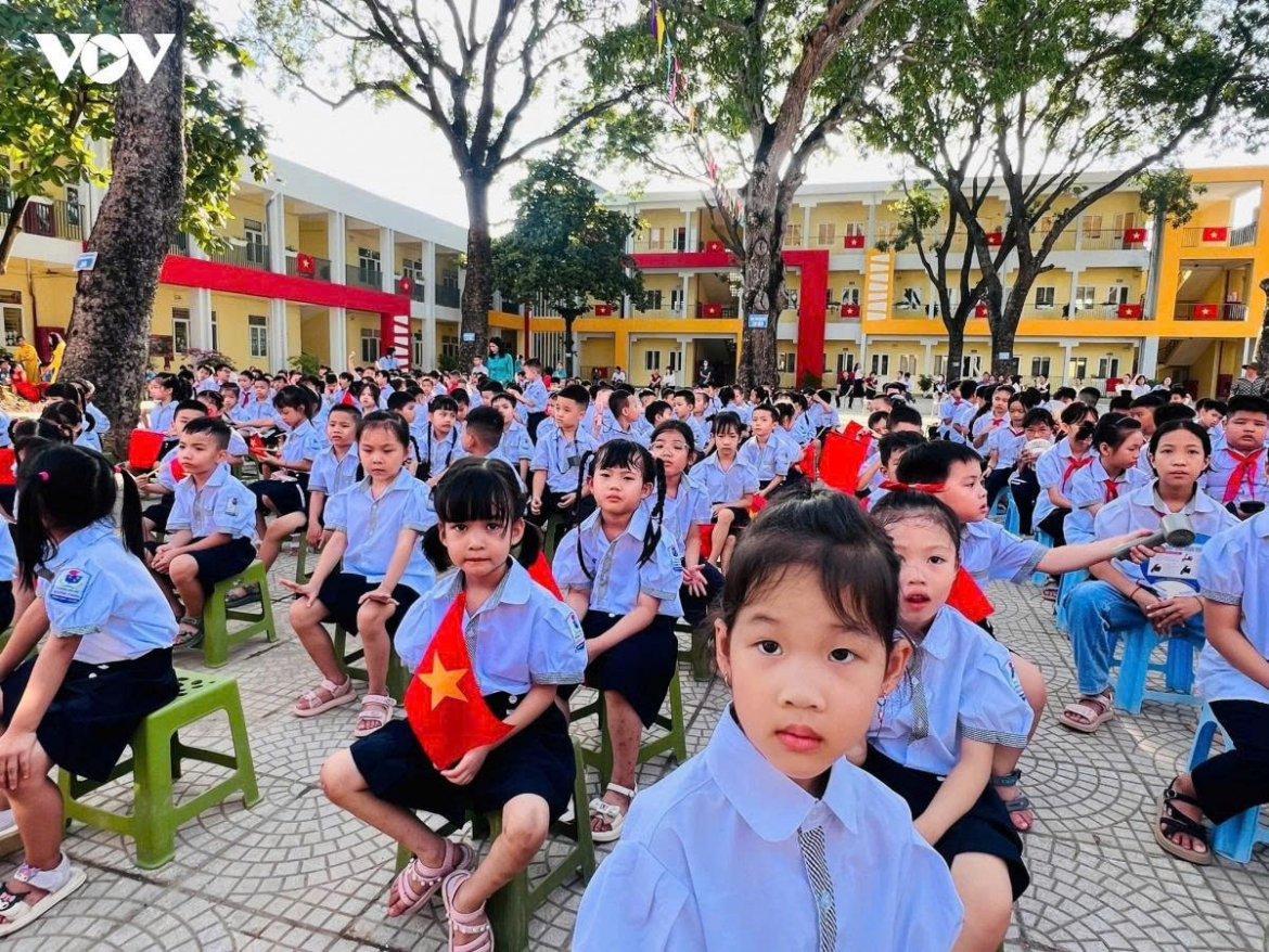muốn dạy thật, học thật, đừng chạy theo điểm số, danh hiệu hình ảnh 1 muon day that, hoc that, dung chay theo diem so, danh hieu hinh anh 1