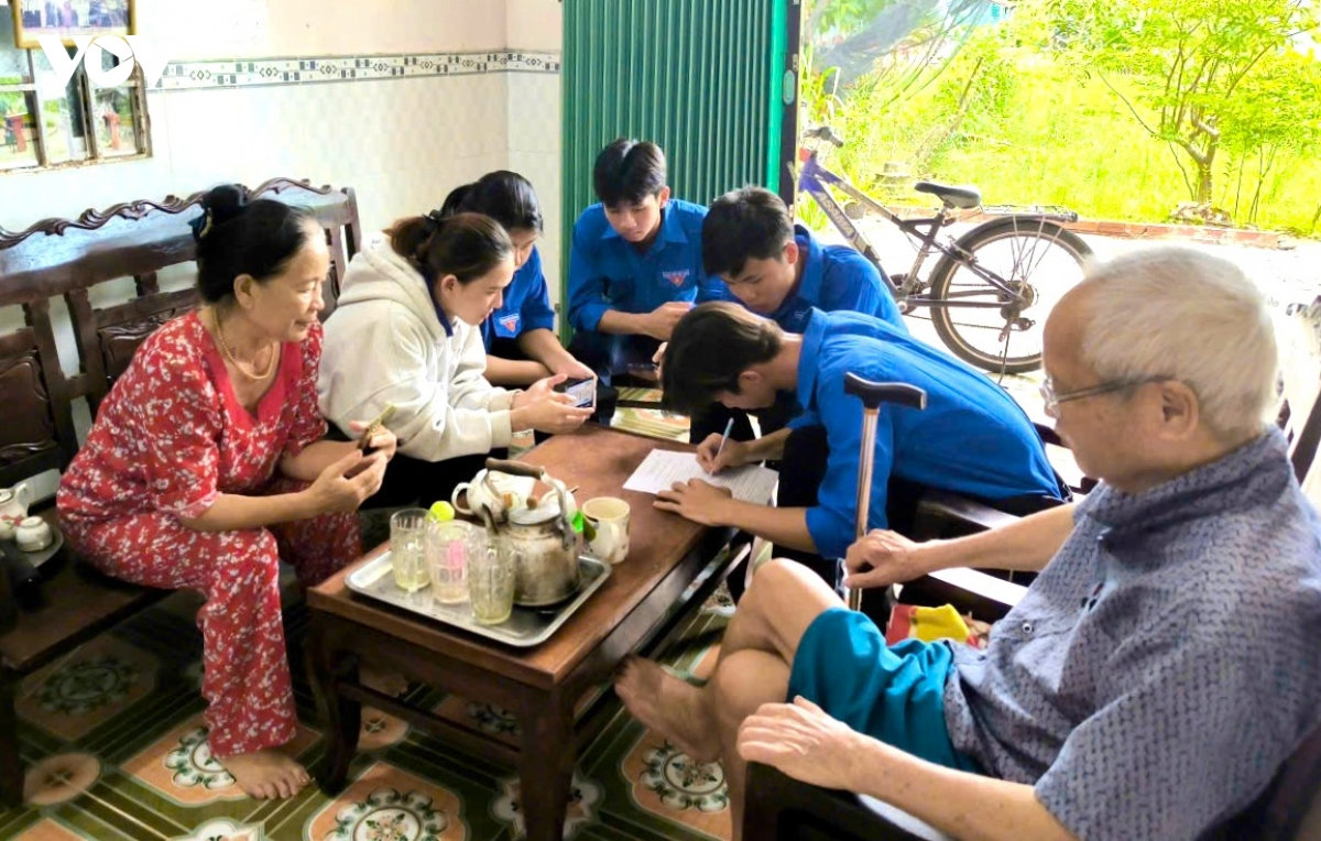 Dua dich vu cong den tan nha nguoi yeu the hinh anh 1