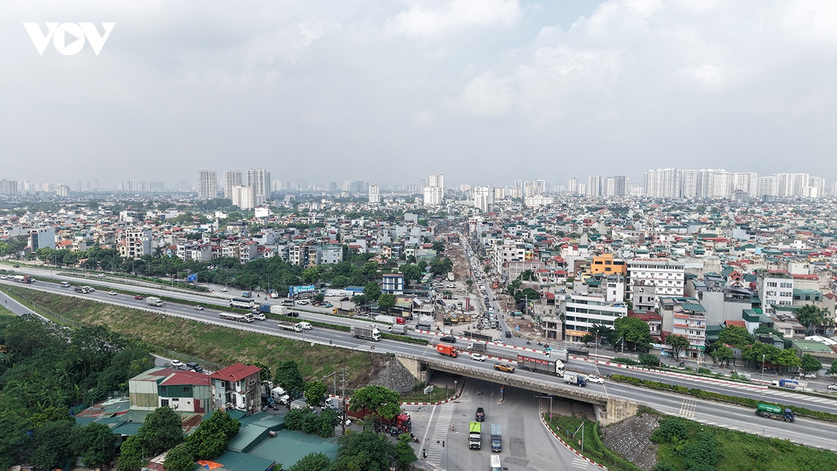 du an mo duong linh nam ngon ngang thi cong, ho kinh doanh chat vat hinh anh 1