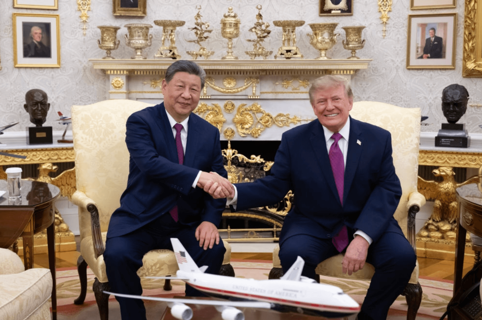 Tổng thống Mỹ Donald Trump và Chủ tịch Tập Cận Bình tại Nhà Trắng ngày 24/9. (Ảnh Tân Hoa xã)