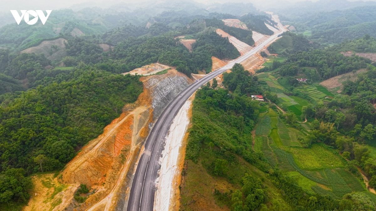 Dua doan cao toc tan thanh - Dong khe vao khai thac dip tet 2027 hinh anh 2