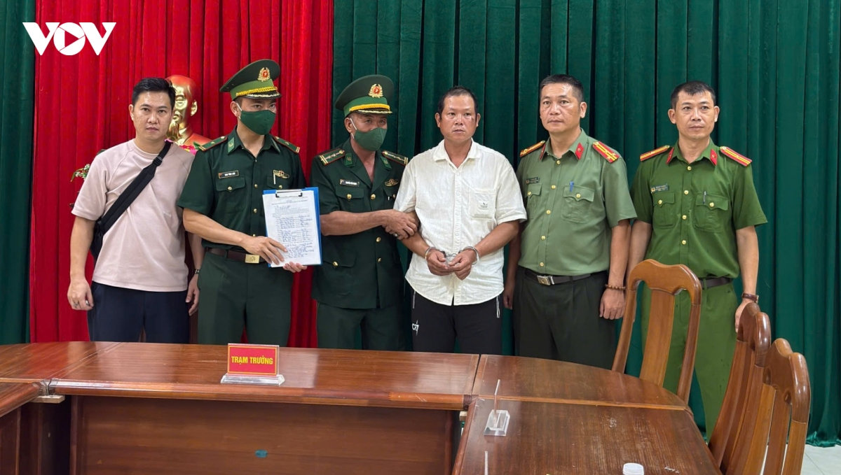 quảng ngãi truy bắt đối tượng truy nã đặc biệt nguy hiểm trốn sang lào hình ảnh 1 quang ngai truy bat doi tuong truy na dac biet nguy hiem tron sang lao hinh anh 1