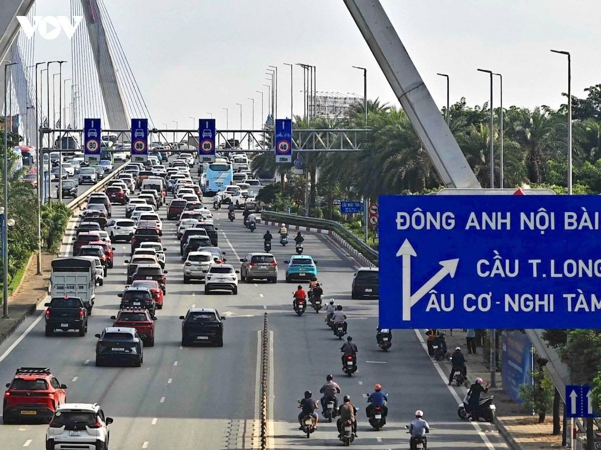 cuc Duong bo yeu cau bo sung bien bao khoang cach tai cac diem xu phat hinh anh 2