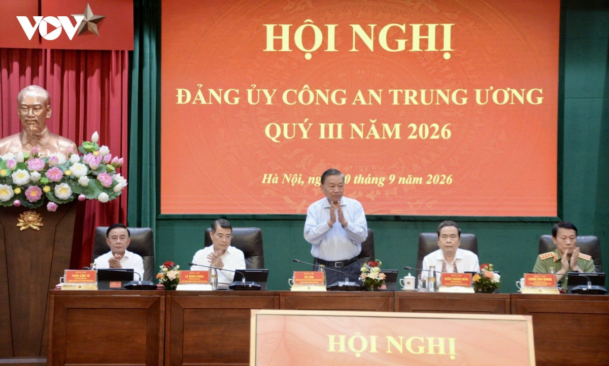 tong bi thu, chu tich nuoc to lam du hoi nghi Dang uy cong an trung uong quy iii hinh anh 2