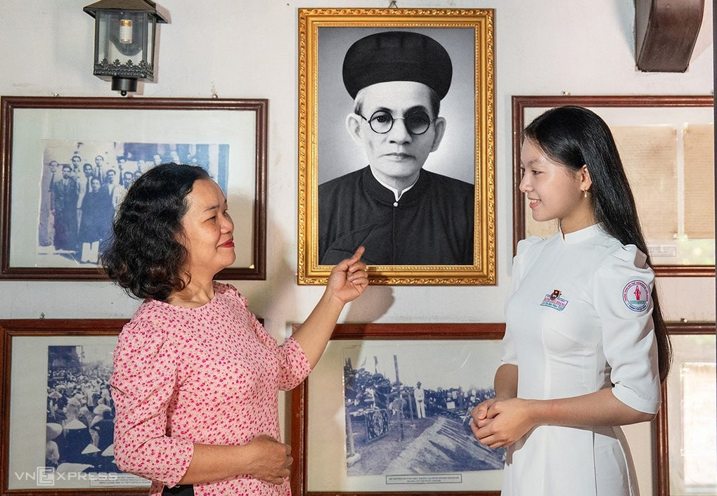 cu huynh thuc khang mot doi giu tron khi tiet, tan tam vi nuoc, vi dan hinh anh 1