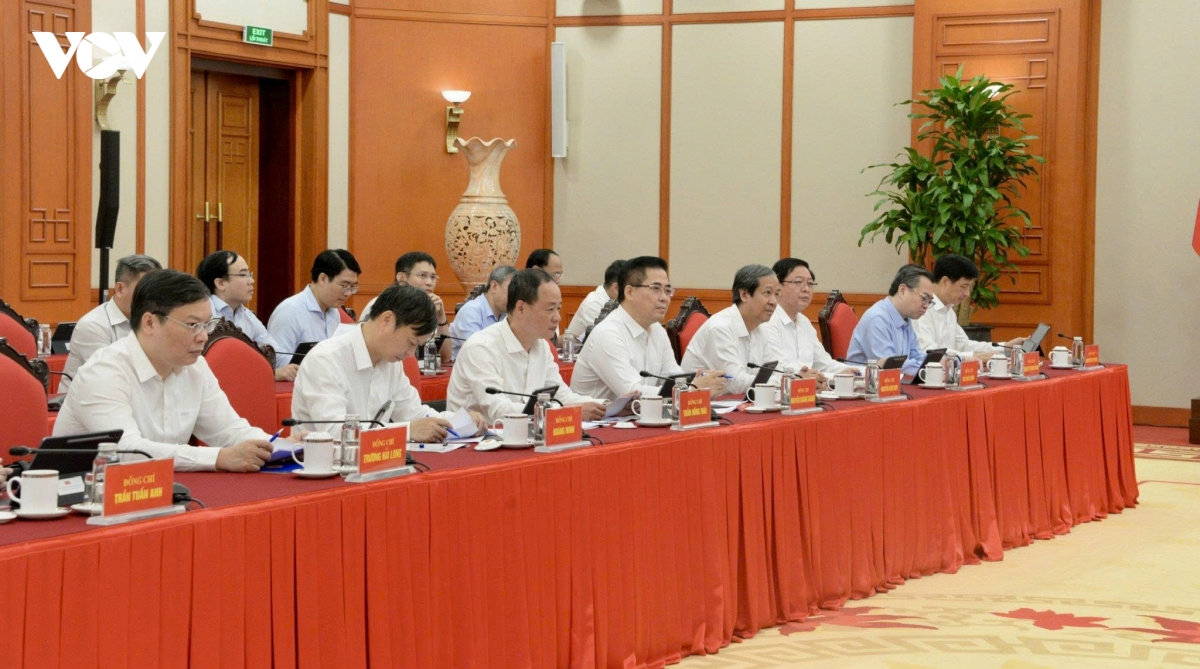tong bi thu, chu tich nuoc lam viec voi ban chinh sach, chien luoc trung uong hinh anh 6