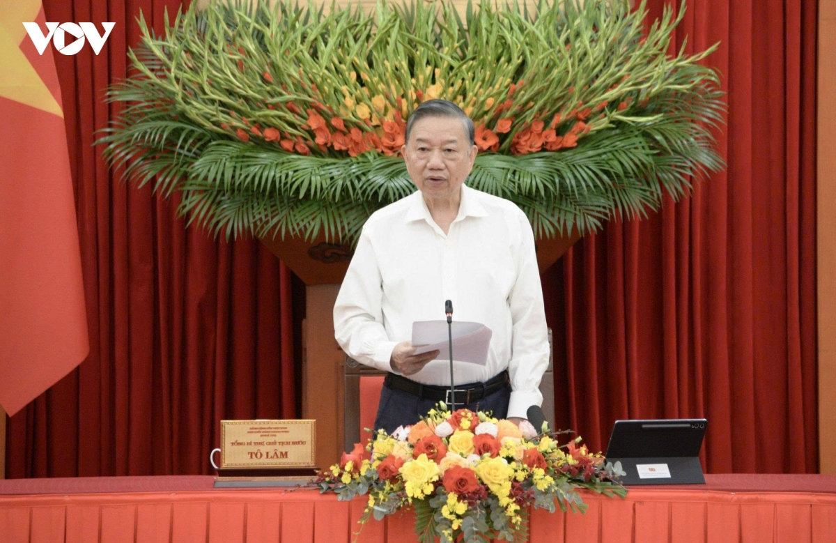 tong bi thu, chu tich nuoc lam viec voi ban chinh sach, chien luoc trung uong hinh anh 2