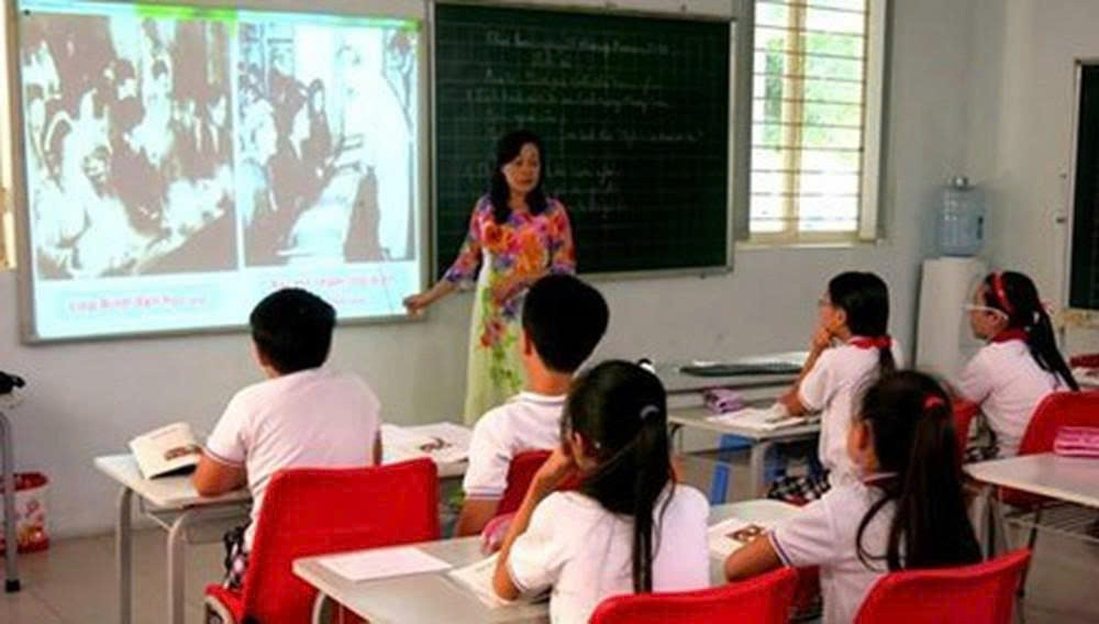 sách giáo khoa sẽ được rà soát, giảm nội dung trùng lặp và quá chuyên sâu hình ảnh 1 sach giao khoa se duoc ra soat, giam noi dung trung lap va qua chuyen sau hinh anh 1