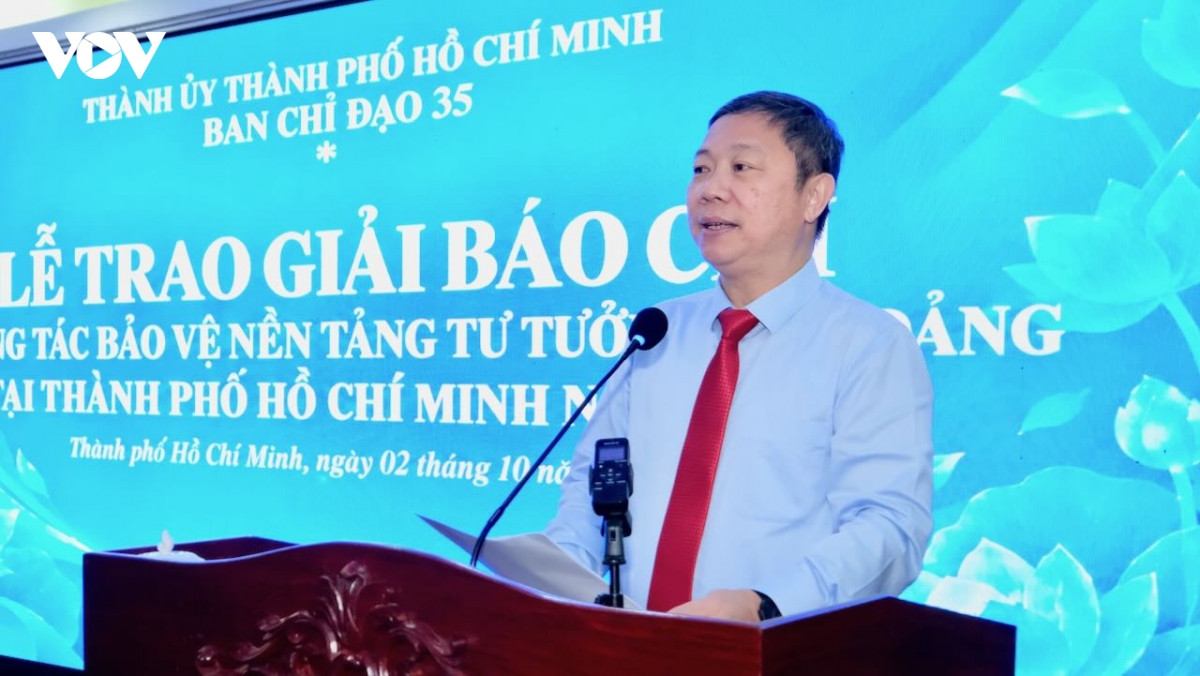 tp.hcm trao giai bao chi ve bao ve nen tang tu tuong cua Dang hinh anh 2