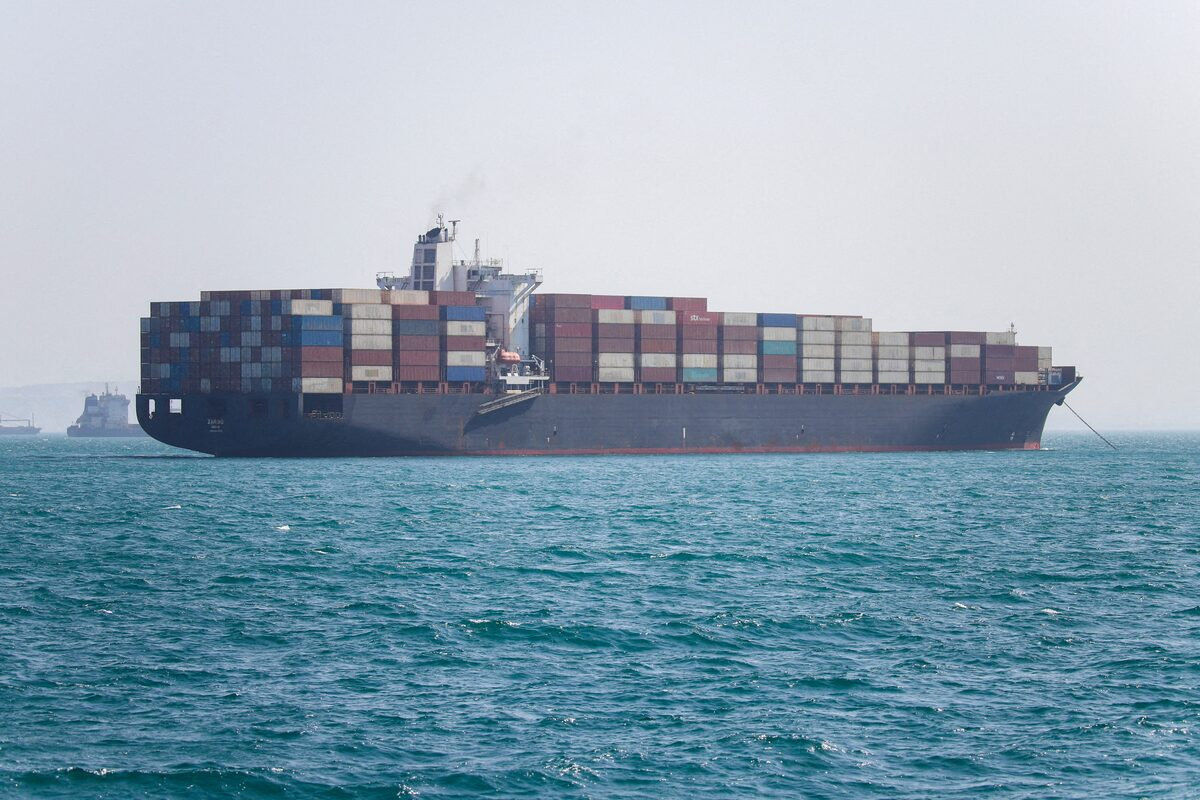 Các vụ tấn công tàu làm gia tăng lo ngại về an ninh hàng hải tại eo biển Hormuz. (Ảnh: Reuters)