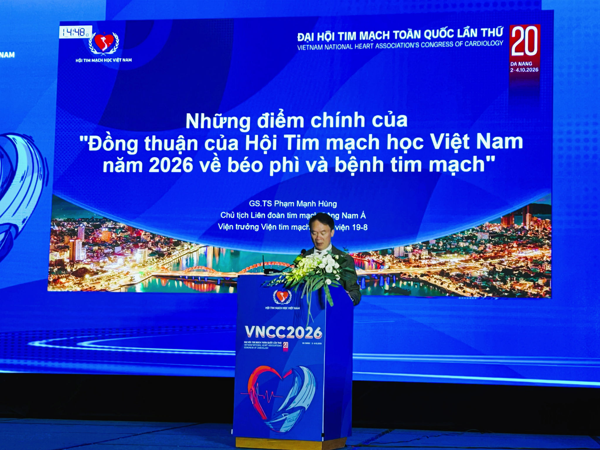 GS.TS Phạm Mạnh Hùng trình bày bản “Đồng thuận của Hội Tim mạch học Việt Nam năm 2026 về Béo phì và Bệnh tim mạch”.