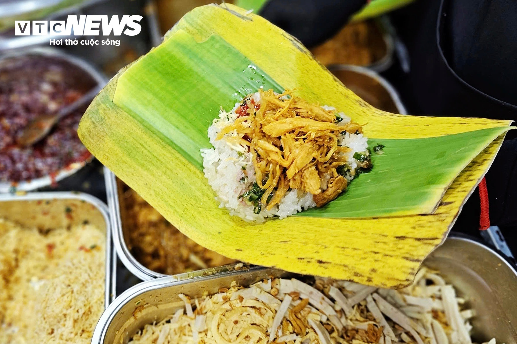 Gói xôi mặn có giá 30.000 đồng.
