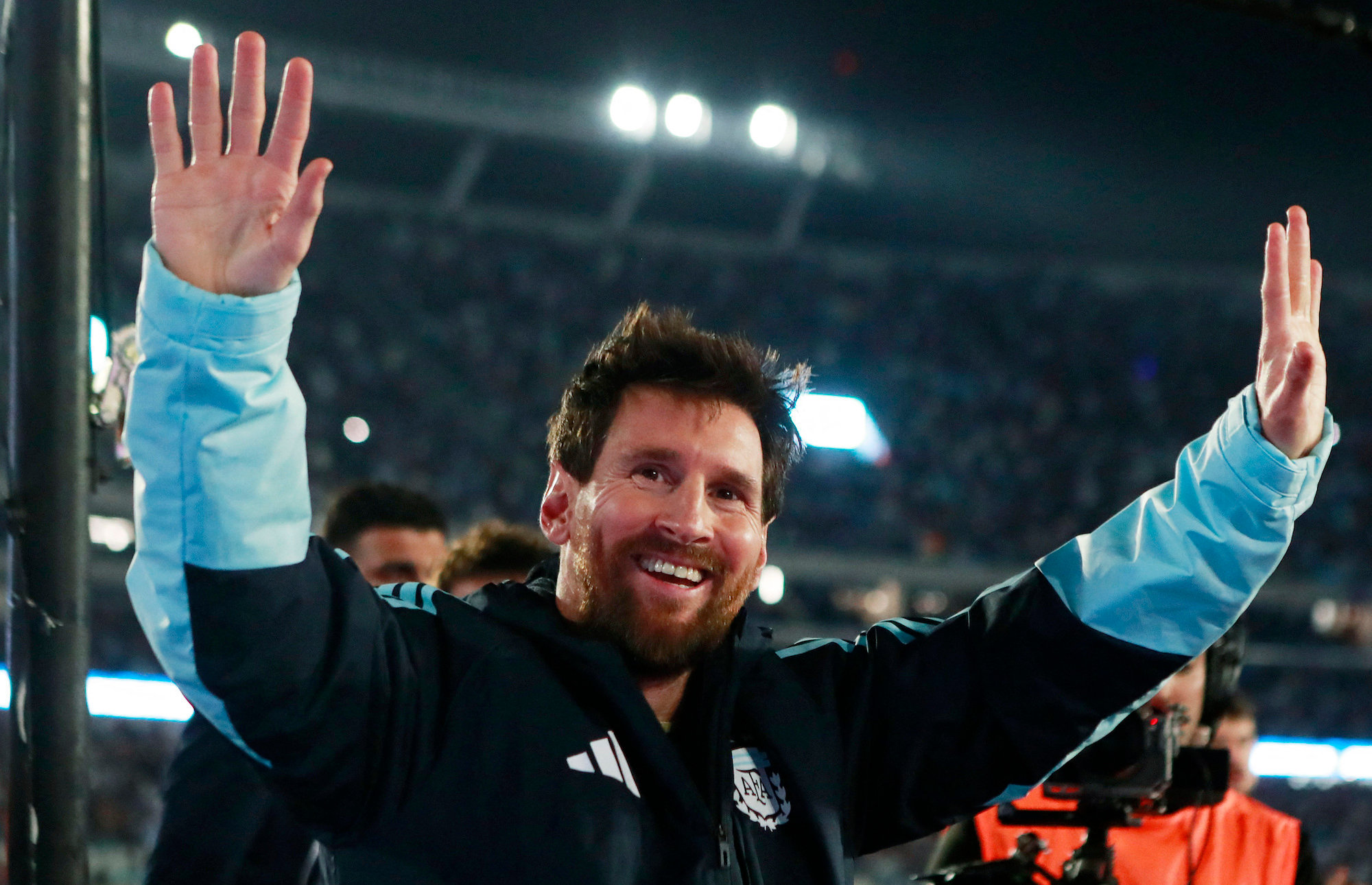 Messi chia tay đội tuyển quốc gia Argentina.