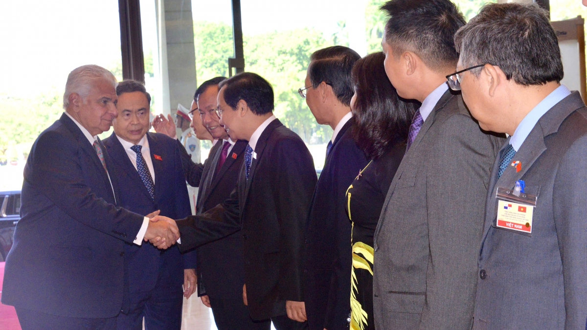 chu tich quoc hoi tran thanh man hoi kien tong thong cong hoa panama hinh anh 3