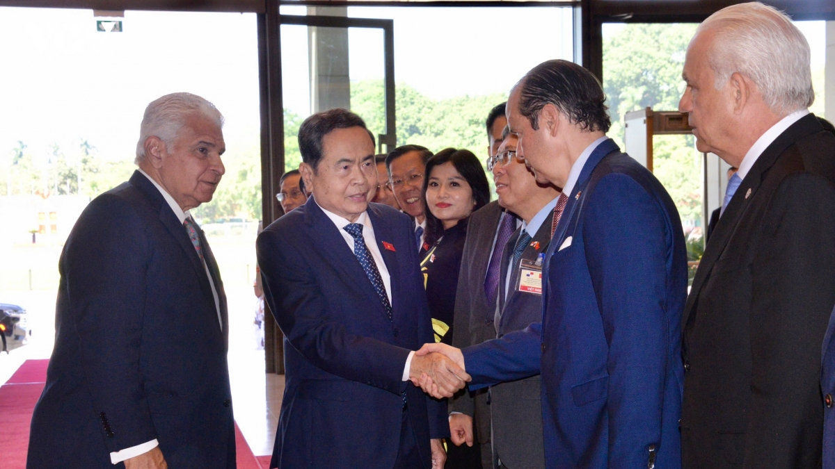 chu tich quoc hoi tran thanh man hoi kien tong thong cong hoa panama hinh anh 4