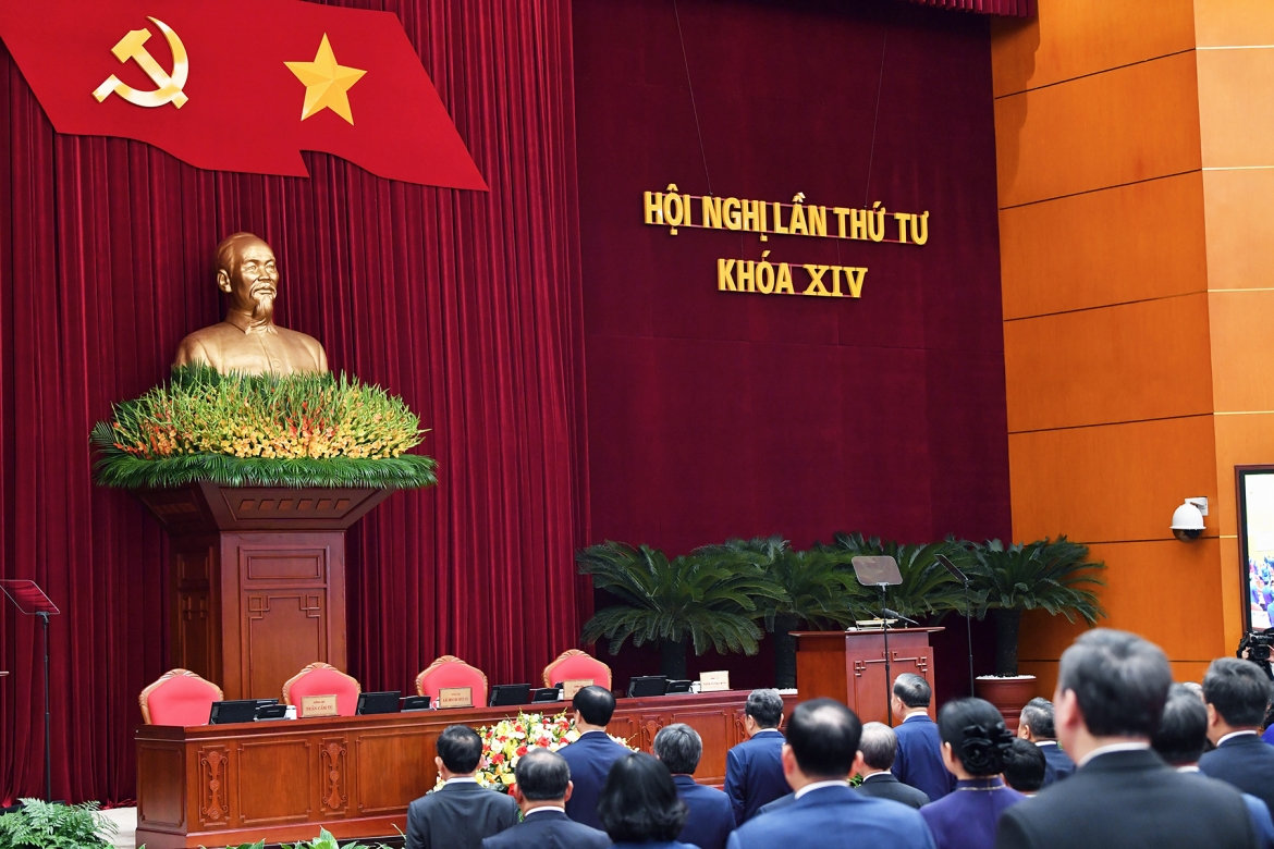 toan canh be mac hoi nghi lan thu 4 ban chap hanh trung uong Dang khoa xiv hinh anh 9