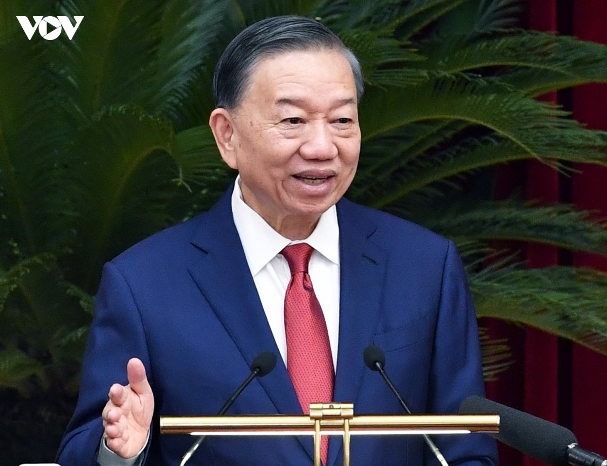 toan canh be mac hoi nghi lan thu 4 ban chap hanh trung uong Dang khoa xiv hinh anh 3