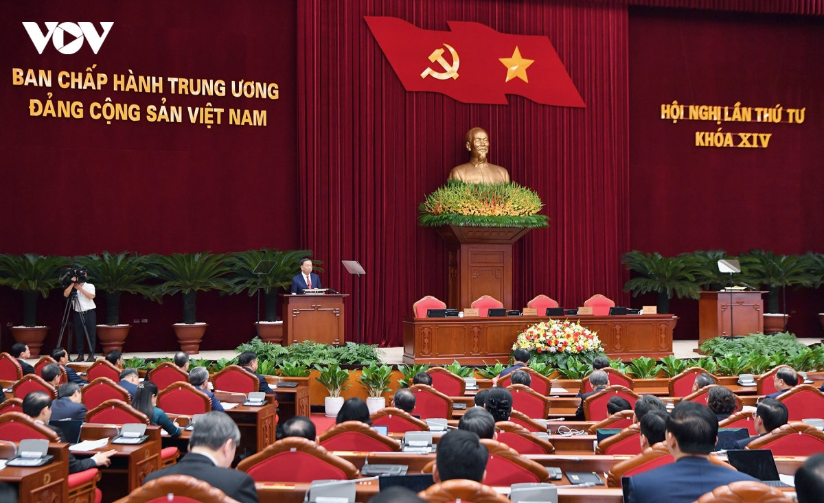 toan canh be mac hoi nghi lan thu 4 ban chap hanh trung uong Dang khoa xiv hinh anh 2