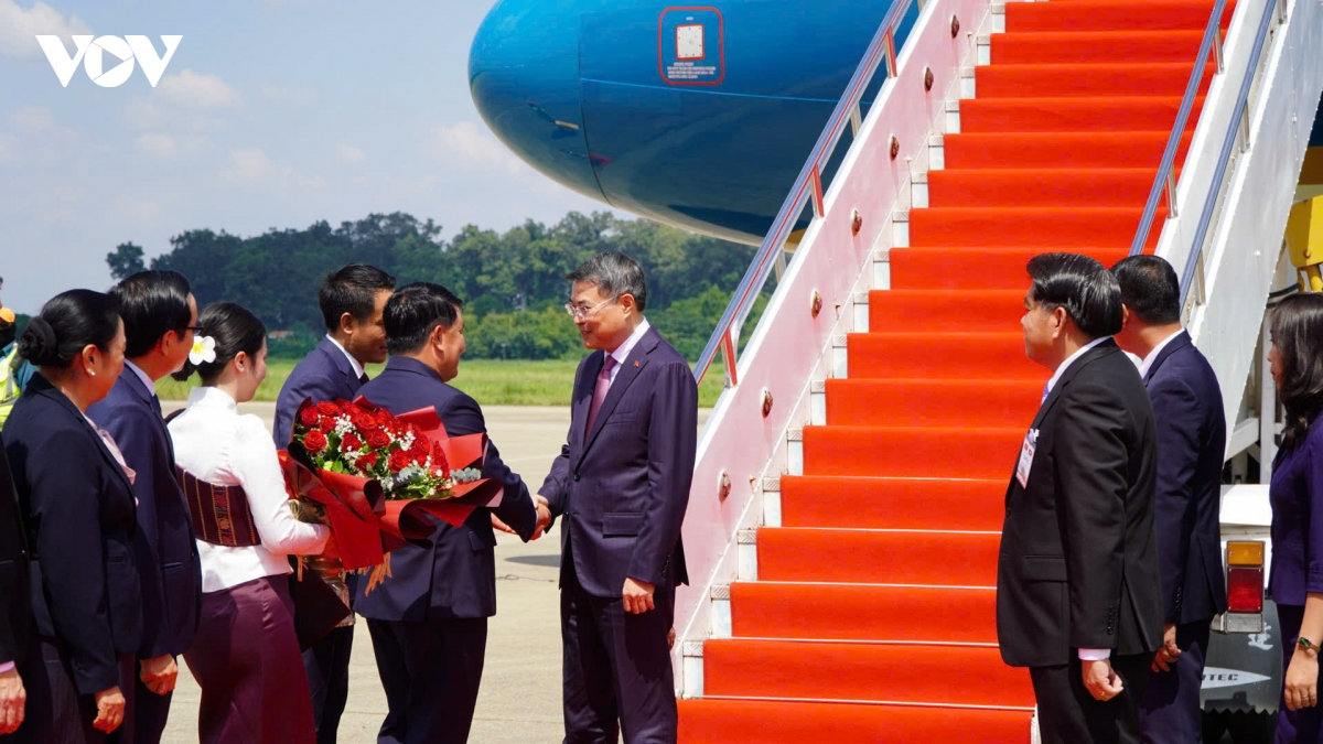 thu tuong le minh hung den vieng chan bat dau tham chinh thuc lao hinh anh 3