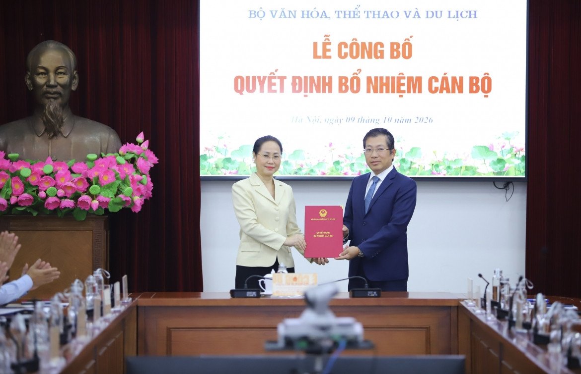 Ong le quang tu do lam cuc truong cuc bao chi, ong luu Dinh phuc lam cuc truong cuc xuat ban va thu vien hinh anh 5