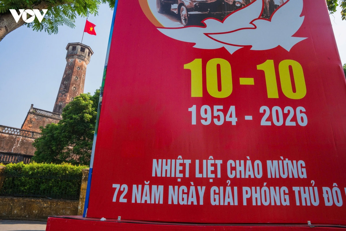 pho phuong ha noi ruc ro co hoa mung ky niem 72 nam ngay giai phong thu do hinh anh 11