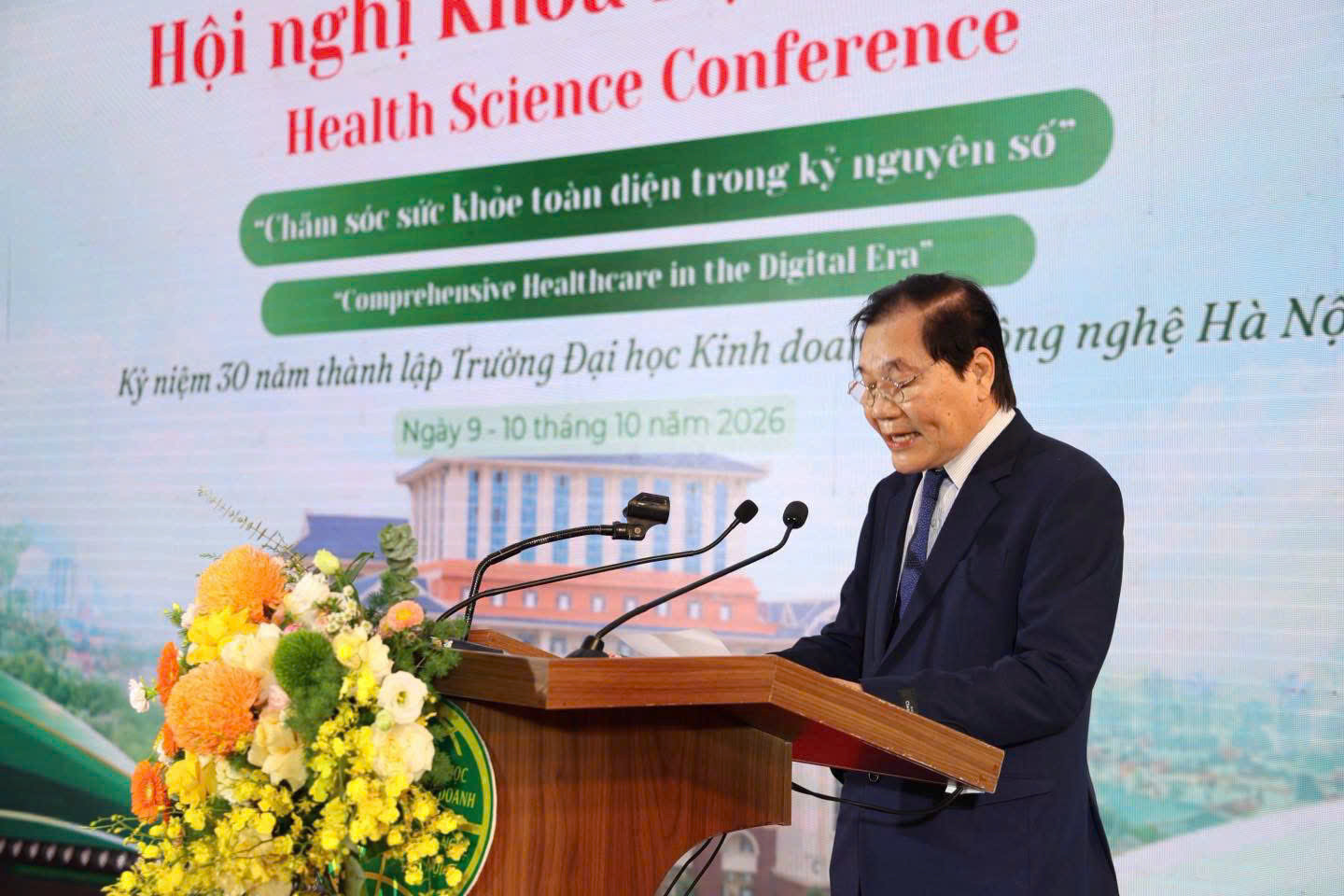 PGS.TS Phạm Dương Châu - Phó Hiệu trưởng Thường trực Nhà trường - phát biểu khai mạc.