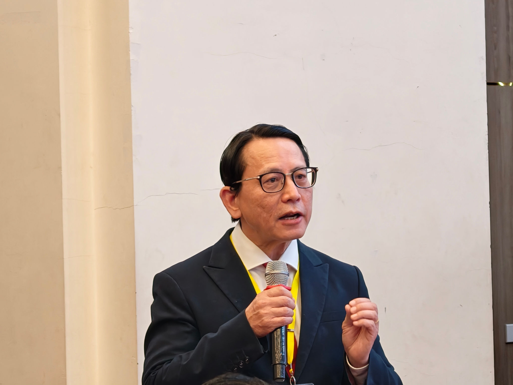 GS.TSKH Dương Quý Sỹ, Trưởng bộ môn Y học giấc ngủ, Trường Đại học Y Dược - ĐH Quốc gia Hà Nội - chia sẻ tại hội nghị.
