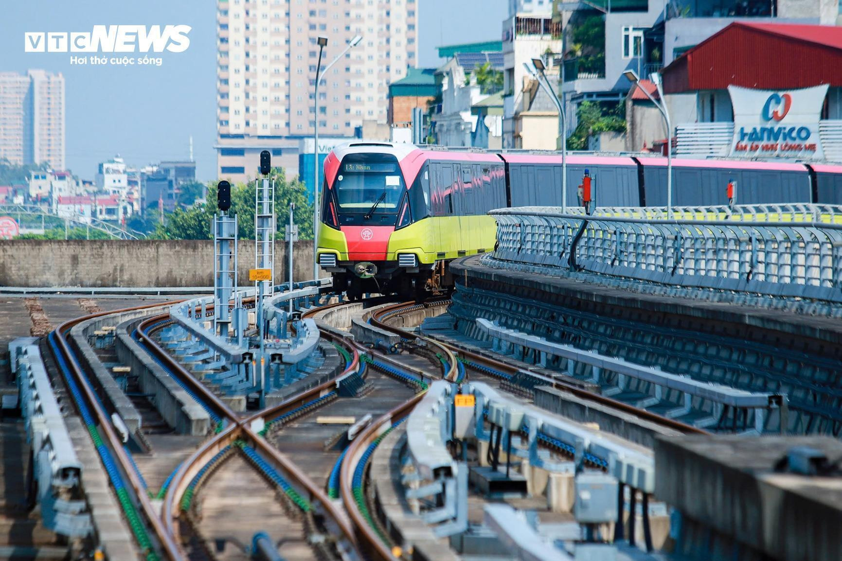 Thời gian tới, Hà Nội đồng loạt triển khai nhiều dự án quy mô lớn như các tuyến đường sắt đô thị, đường sắt quốc gia, tiếp tục khép kín các tuyến vành đai...