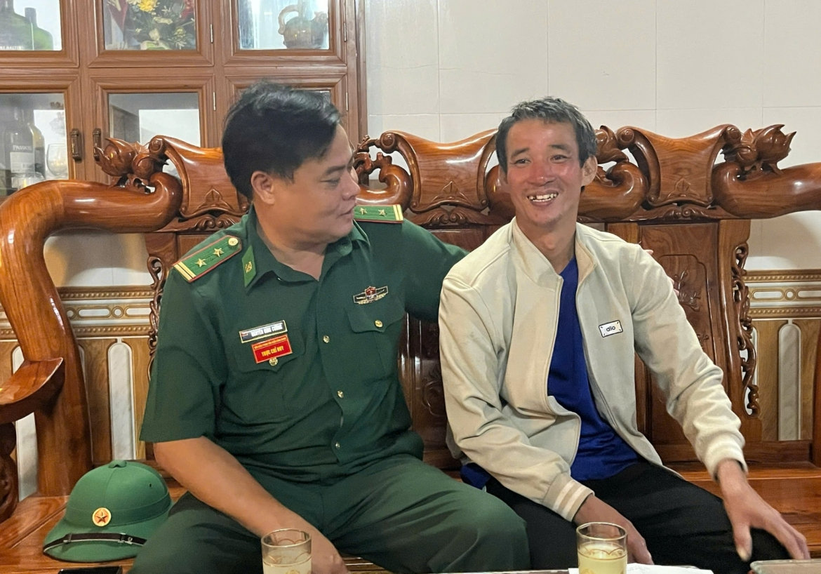 ngư dân mất tích vụ chìm tàu cá tự bơi vào bờ sau 8 tiếng lênh đênh trên biển hình ảnh 1 ngu dan mat tich vu chim tau ca tu boi vao bo sau 8 tieng lenh denh tren bien hinh anh 1