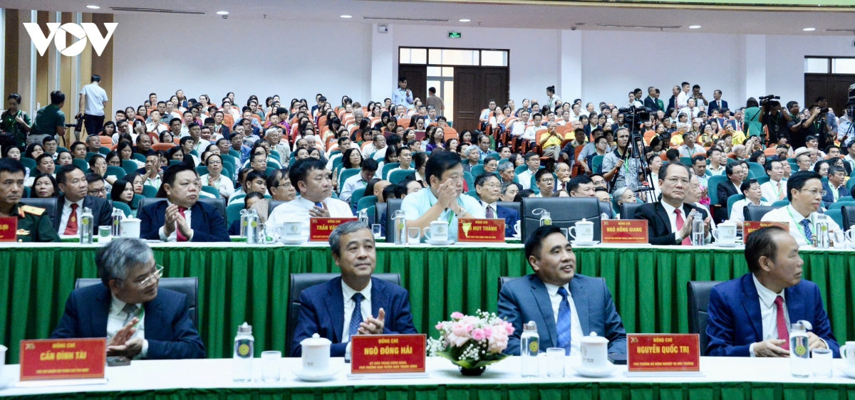 chu tich quoc hoi du le ky niem 70 nam thanh lap hoc vien nong nghiep viet nam hinh anh 6