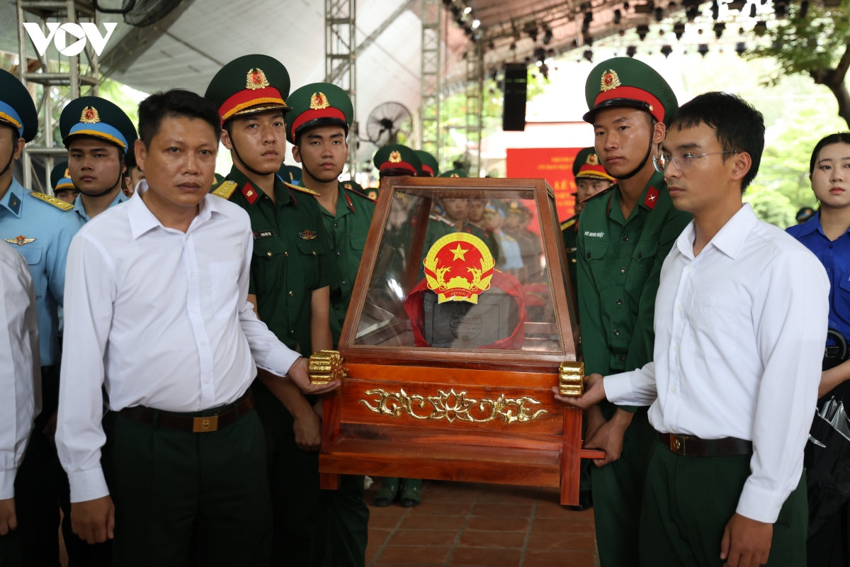 so duyet le vieng, truy dieu hai cot liet si tim thay tai cong vien le thi rieng hinh anh 7