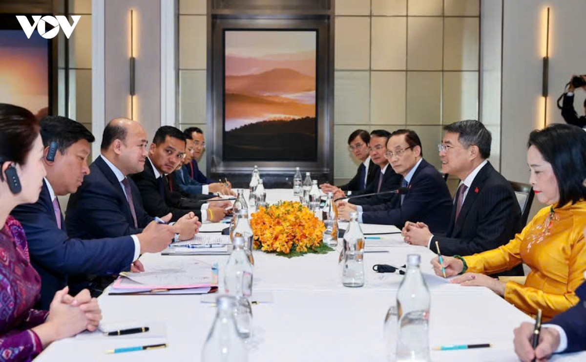 thủ tướng lê minh hưng tiếp phó thủ tướng, chủ tịch hội lhtn campuchia hình ảnh 2 thu tuong le minh hung tiep pho thu tuong, chu tich hoi lhtn campuchia hinh anh 2