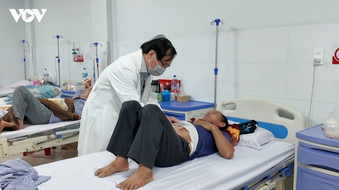 bộ y tế chỉ đạo xử lý vụ 18 người nhập viện sau ăn bánh mì hình ảnh 1 bo y te chi dao xu ly vu 18 nguoi nhap vien sau an banh mi hinh anh 1