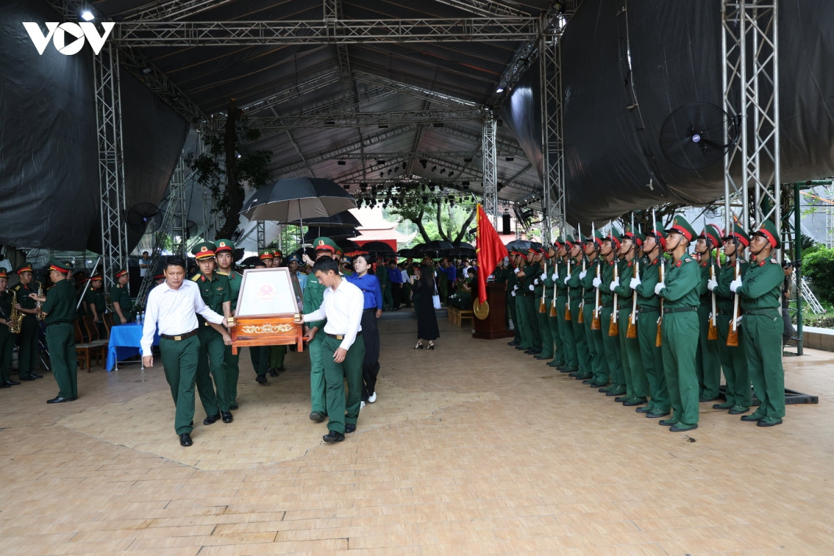 lo trinh di chuyen cua doan xe dua 731 hai cot liet si ve noi an nghi tai tp.hcm hinh anh 2