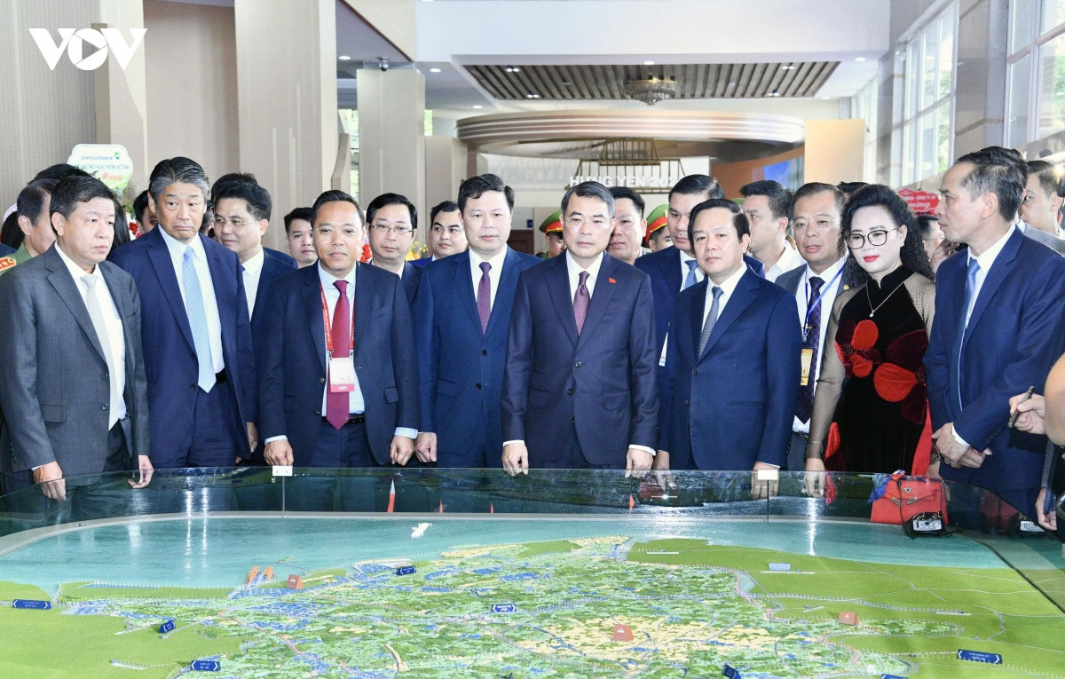 thu tuong du hoi nghi cong bo quy hoach tinh hung yen thoi ky 2021-2030 hinh anh 1