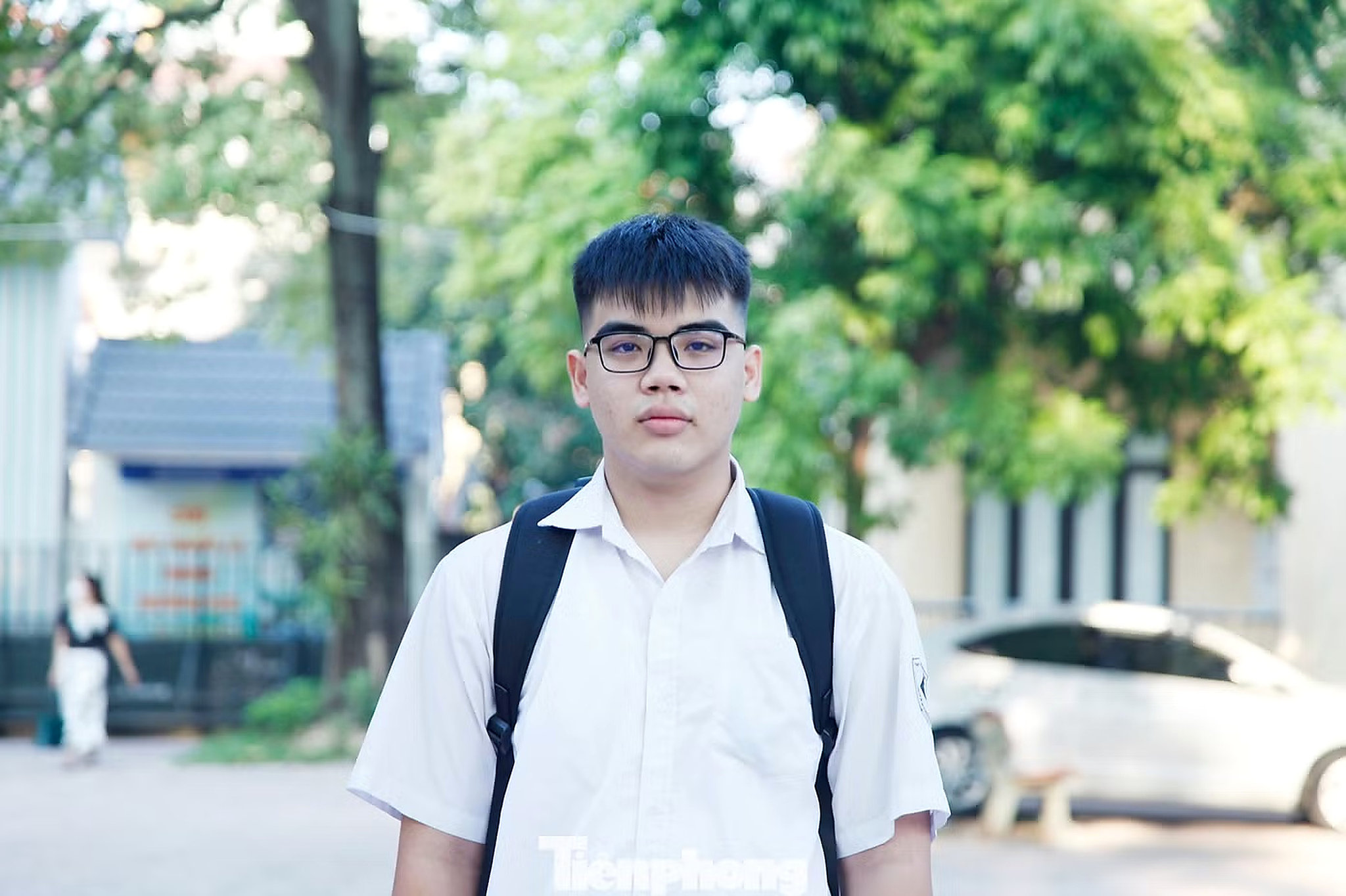 Phạm Trần Tuấn Phong được Chủ tịch UBND thành phố Bắc Ninh tặng Bằng khen vì thành tích đấu tranh phòng, chống tội phạm. (Ảnh: Nguyễn Thắng)
