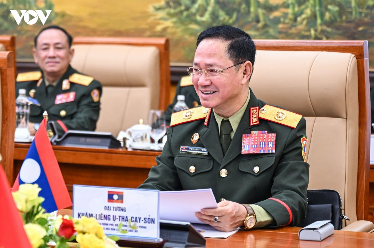 việt nam lào tăng cường hợp tác quốc phòng, hướng tới gắn kết chiến lược hình ảnh 2 viet nam lao tang cuong hop tac quoc phong, huong toi gan ket chien luoc hinh anh 2