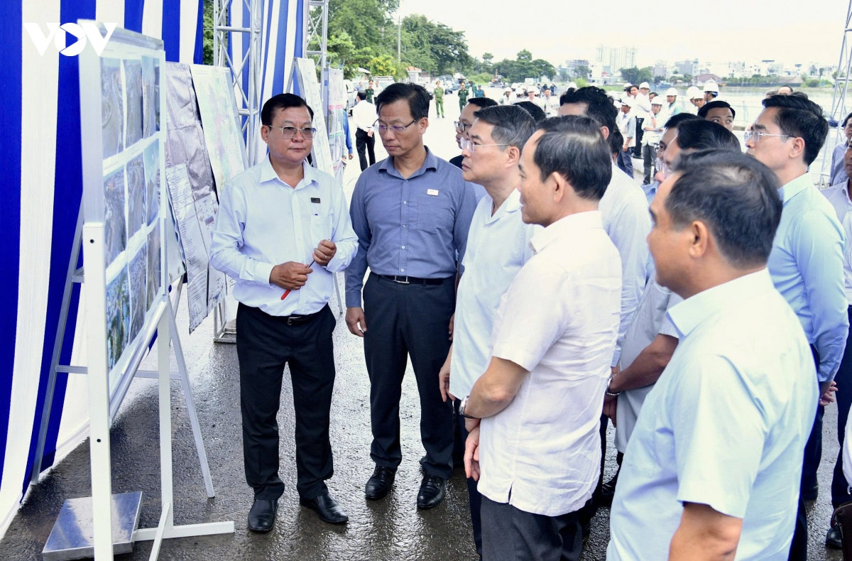 thủ tướng kiểm tra dự án hạ tầng thoát nước và chống ngập trọng điểm tại tp.hcm hình ảnh 2 thu tuong kiem tra du an ha tang thoat nuoc va chong ngap trong diem tai tp.hcm hinh anh 2