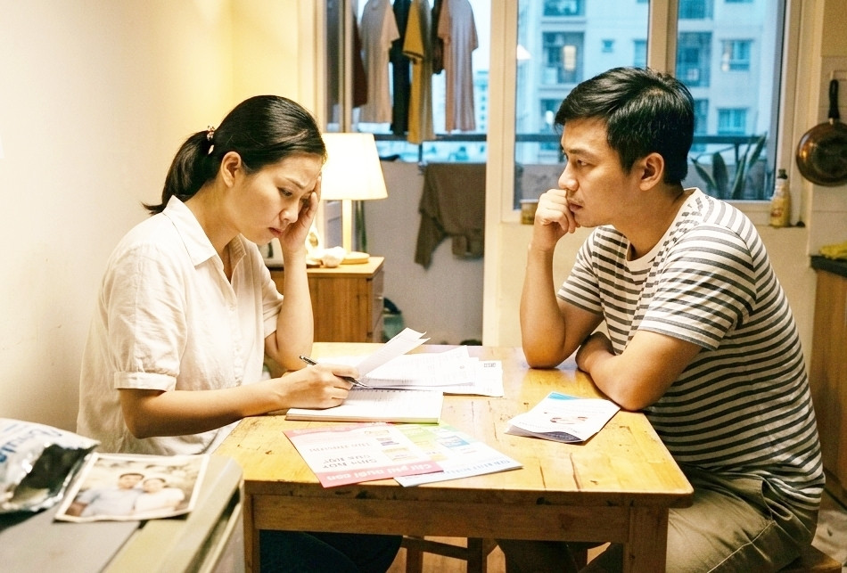 Nhiều người trẻ muốn sinh đủ hai con nhưng chùn bước trước chi phí nuôi dạy, nhà ở, nỗi lo sự nghiệp. (Ảnh minh hoạ)