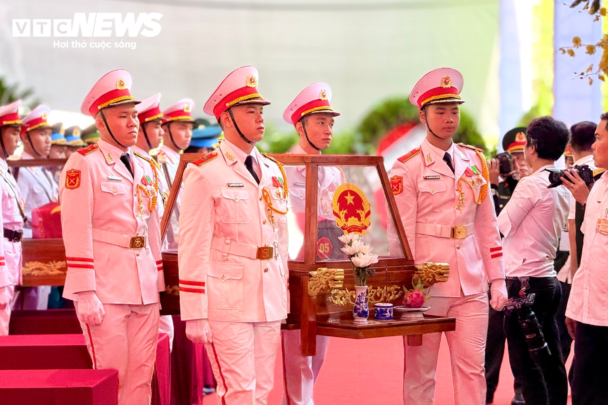'Xin hương hồn các liệt sĩ hãy xem quê hương TP.HCM là nơi đất lành để yên nghỉ' - 3