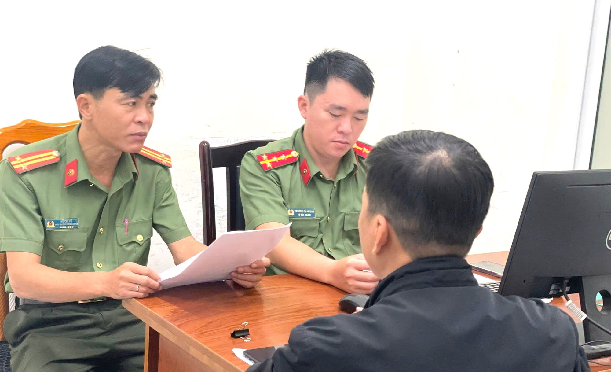 N.V.B. tại cơ quan công an. (Ảnh: C.A)