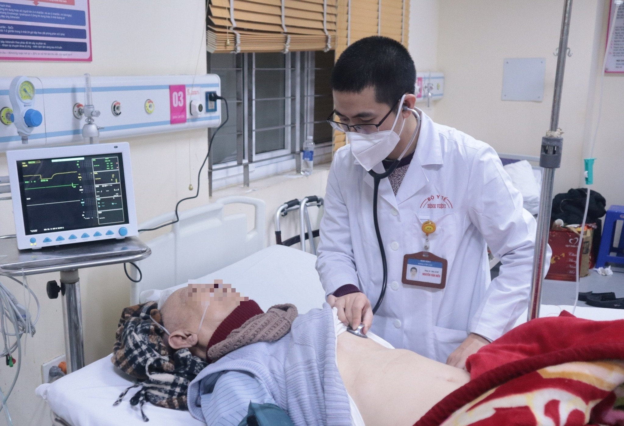 Cử tri kiến nghị Bộ Y tế điều chỉnh để thủ tục chuyển tuyến nhanh hơn.