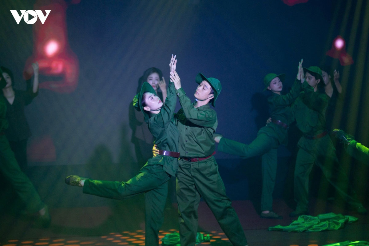 phat dong cuoc thi sang tac ve thuong binh, liet si va nguoi co cong hinh anh 3