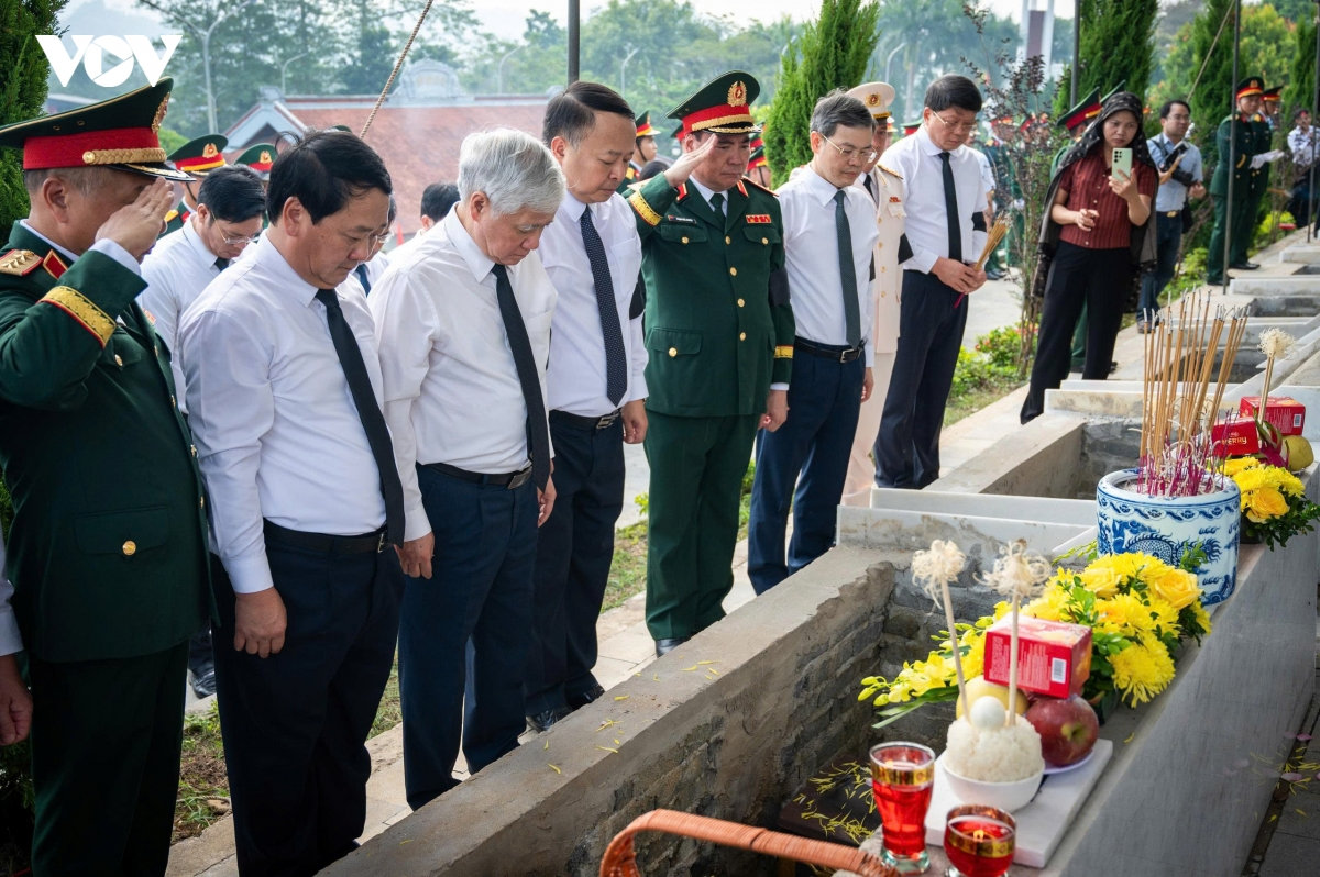 tuyên quang tổ chức an táng 93 hài cốt liệt sĩ tại nghĩa trang quốc gia vị xuyên hình ảnh 3 tuyen quang to chuc an tang 93 hai cot liet si tai nghia trang quoc gia vi xuyen hinh anh 3