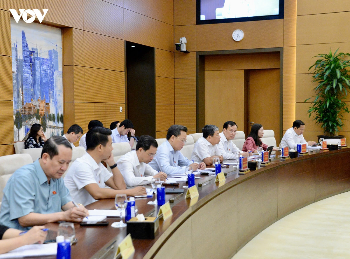 chủ tịch quốc hội không để các quy định lỗi thời tiếp tục cản trở sự phát triển hình ảnh 6 chu tich quoc hoi khong de cac quy dinh loi thoi tiep tuc can tro su phat trien hinh anh 6