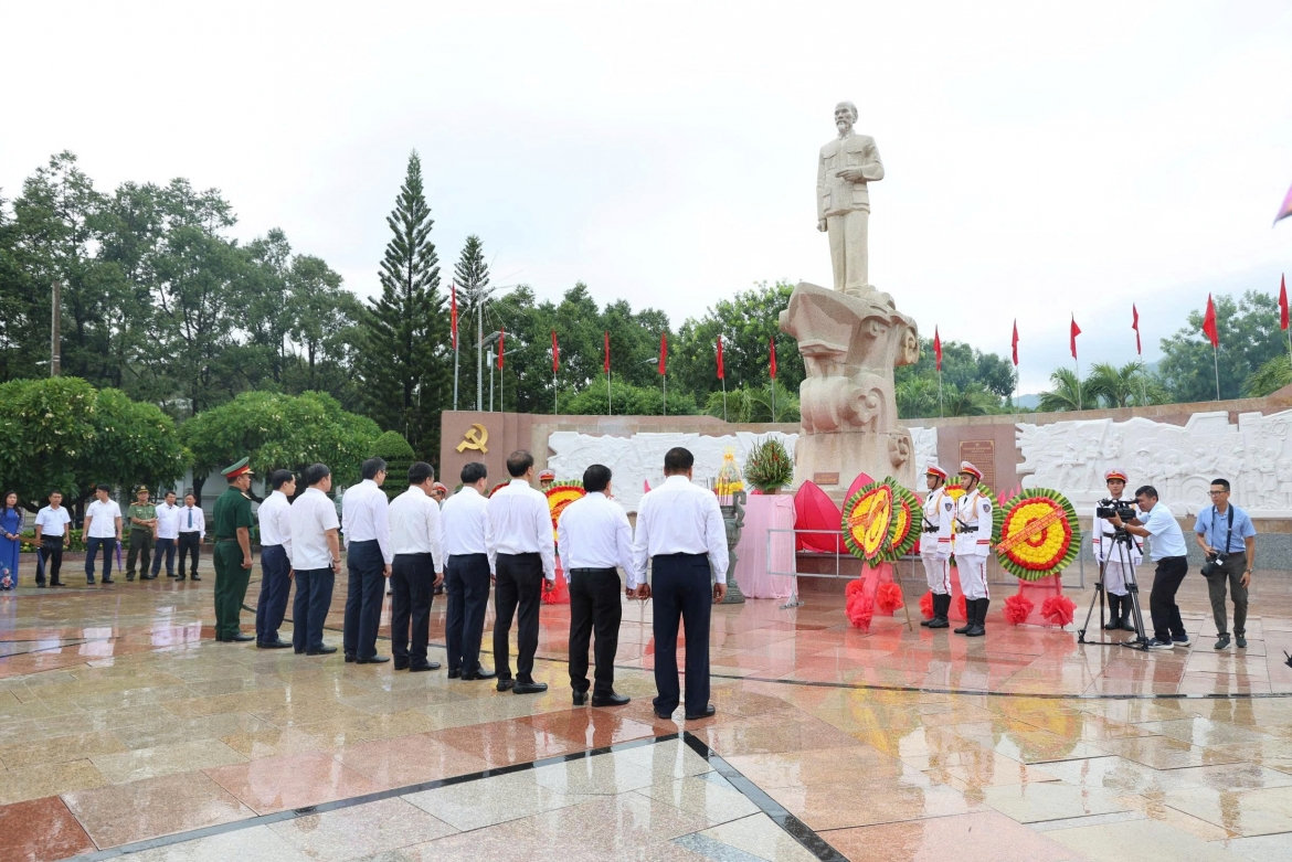 80 nam su kien bac ho den vinh cam ranh bai hoc ngoai giao con nguyen gia tri hinh anh 2