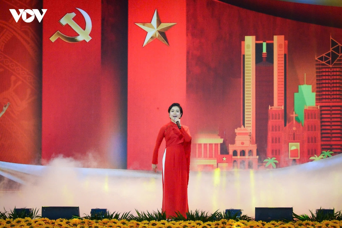 trao giai cuoc thi chinh luan bao ve nen tang tu tuong cua Dang nam 2026 hinh anh 8