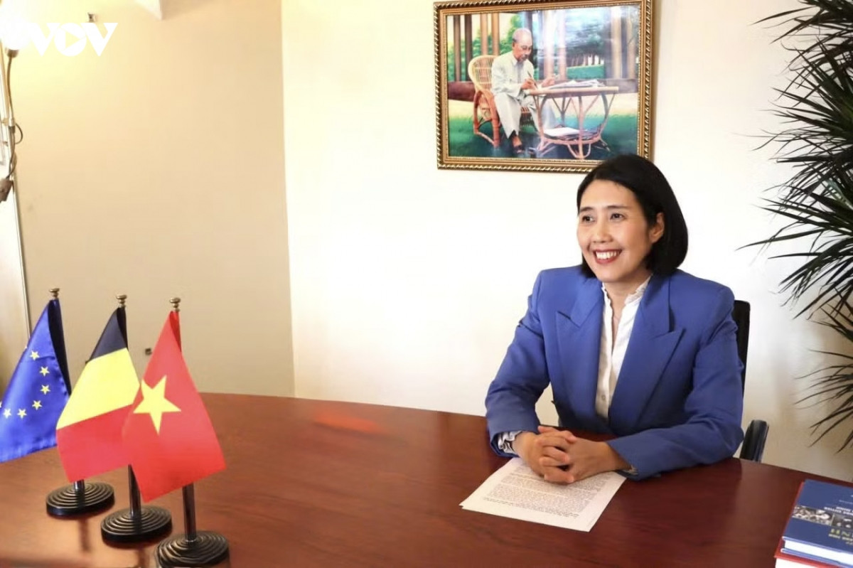 chuyen tham bi va eu cua tong bi thu, chu tich nuoc Dua quan he sang trang moi hinh anh 1